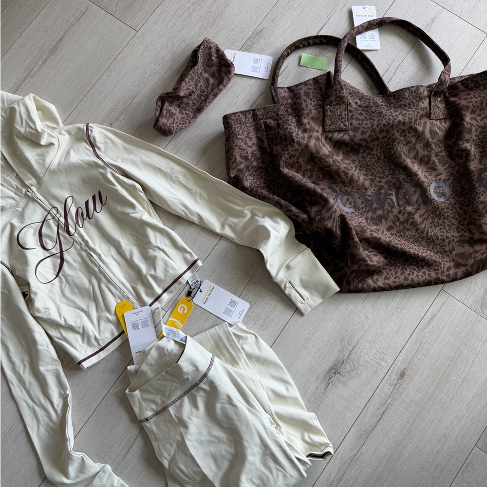 Glow mode set with handbag and headband New